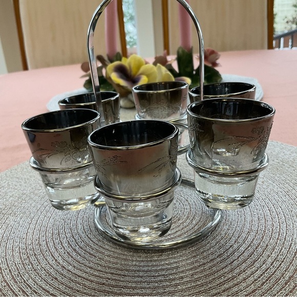 Vintage 1970s Silver/Black Ombré Shot Glasses in Chrome Caddy Mint Condition - Picture 7 of 8